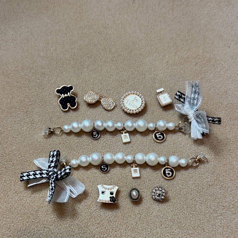 Croc charms
